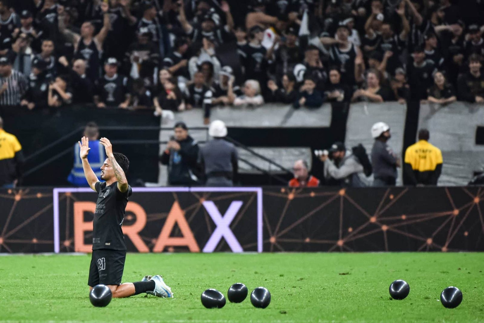 o que explica o sucesso de Matheus Bidu no Corinthians