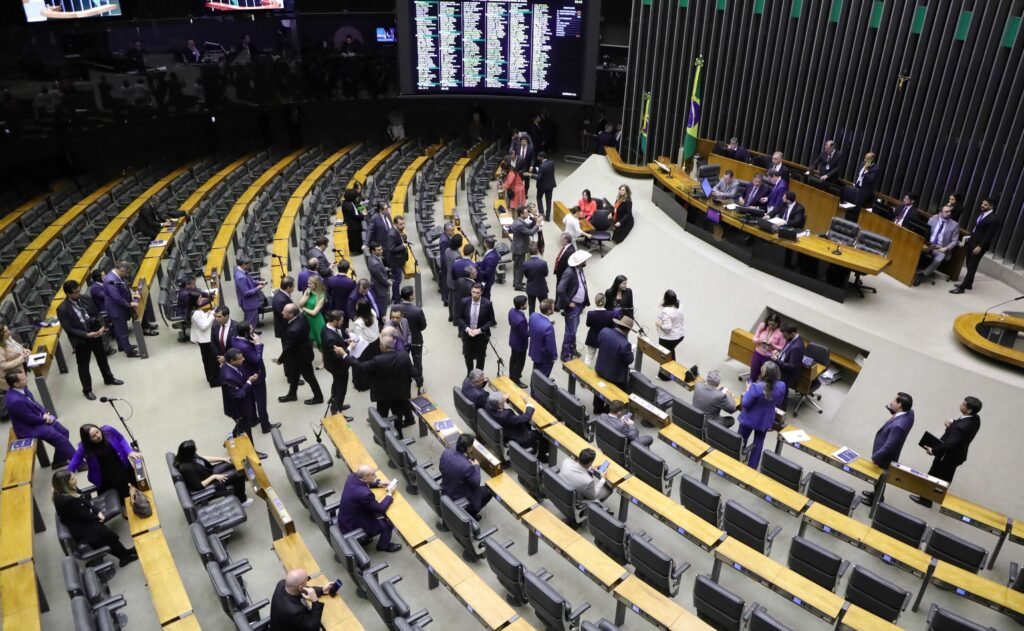 Entenda o projeto que cria o mercado regulado de carbono no Brasil