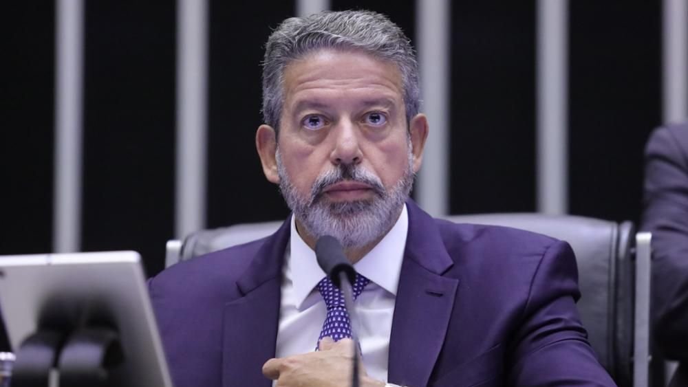Proposta de reforma do Imposto de Renda foi apresentada em “momento inadequado“, diz Lira