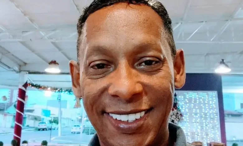 Morre no RJ, aos 52 anos, o jornalista Jairo Carioca, escritor da obra “Vovô Irineu” | ac24horas Morre no RJ, aos 52 anos, o jornalista Jairo Carioca, escritor da obra “Vovô Irineu” | ac24horas