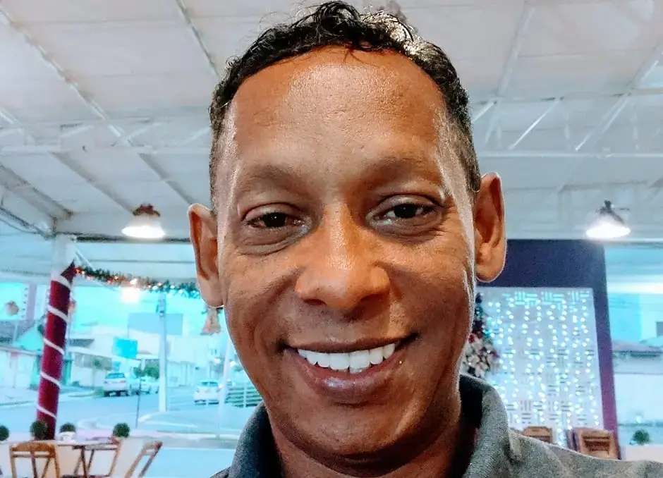 Morre no RJ, aos 52 anos, o jornalista Jairo Carioca, escritor da obra “Vovô Irineu” | ac24horas