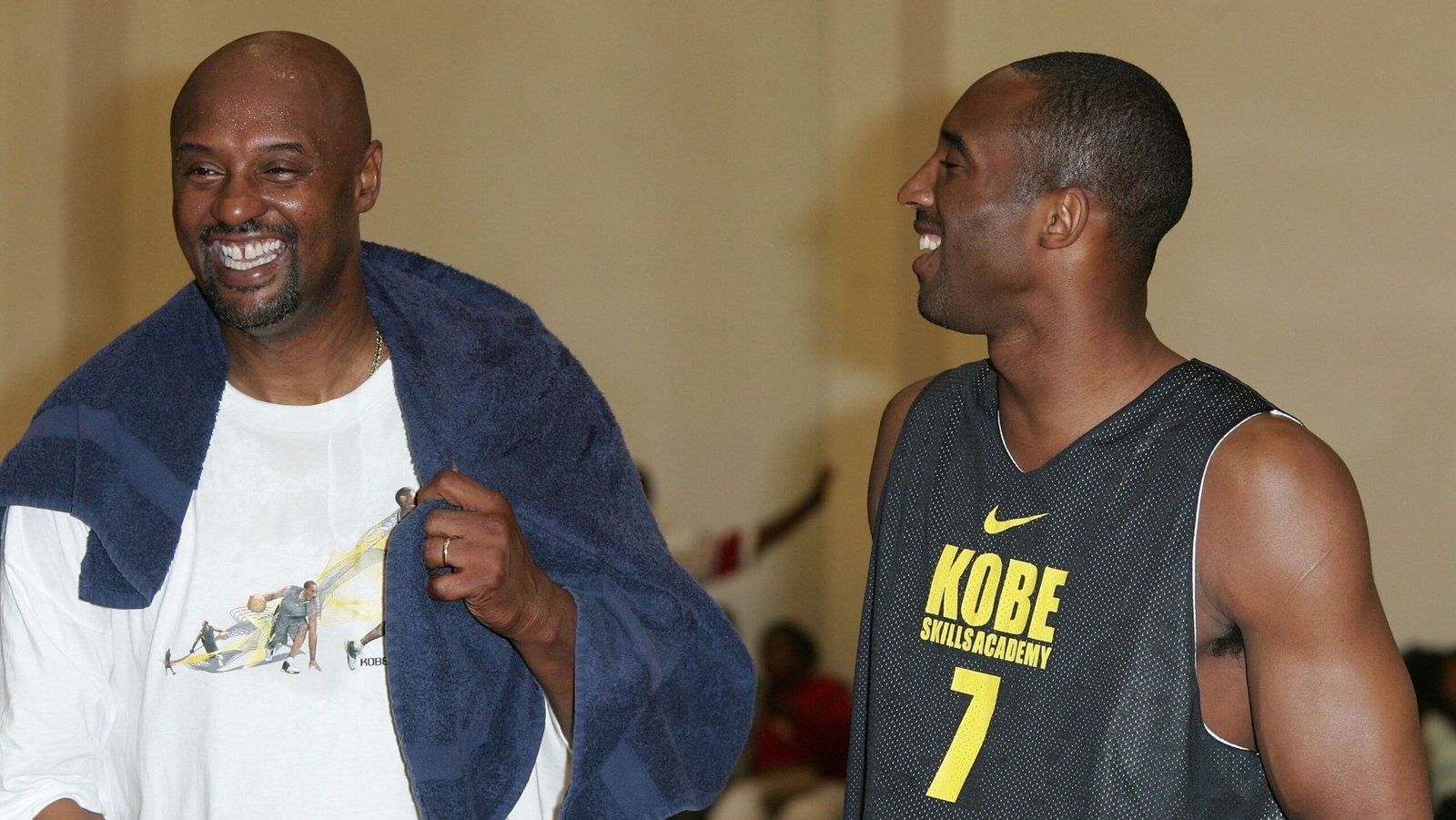 Pai de Kobe Bryant morre aos 69 anos