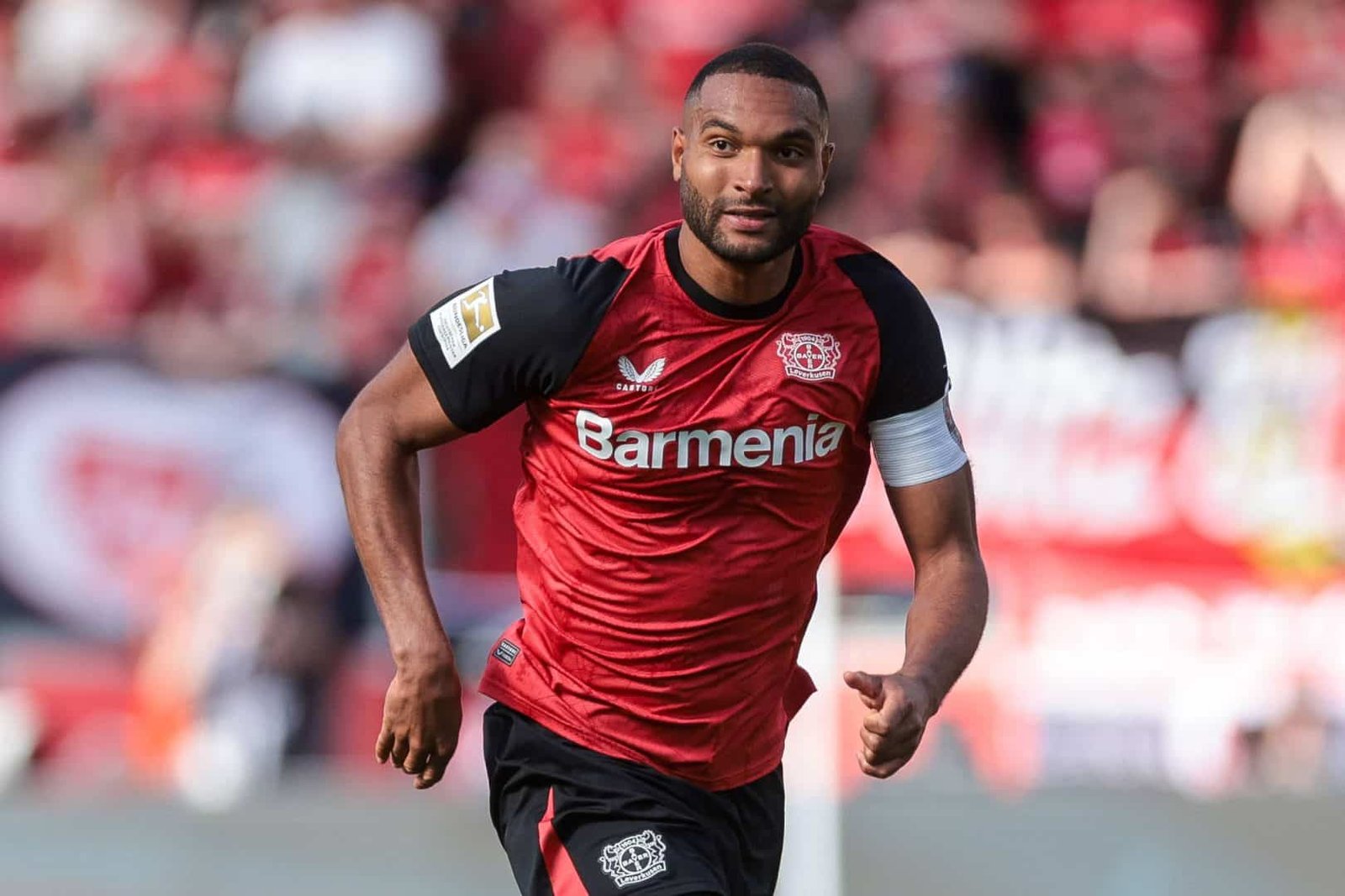Manchester United entra na briga por zagueiro ‘mais requisitado’ da Europa