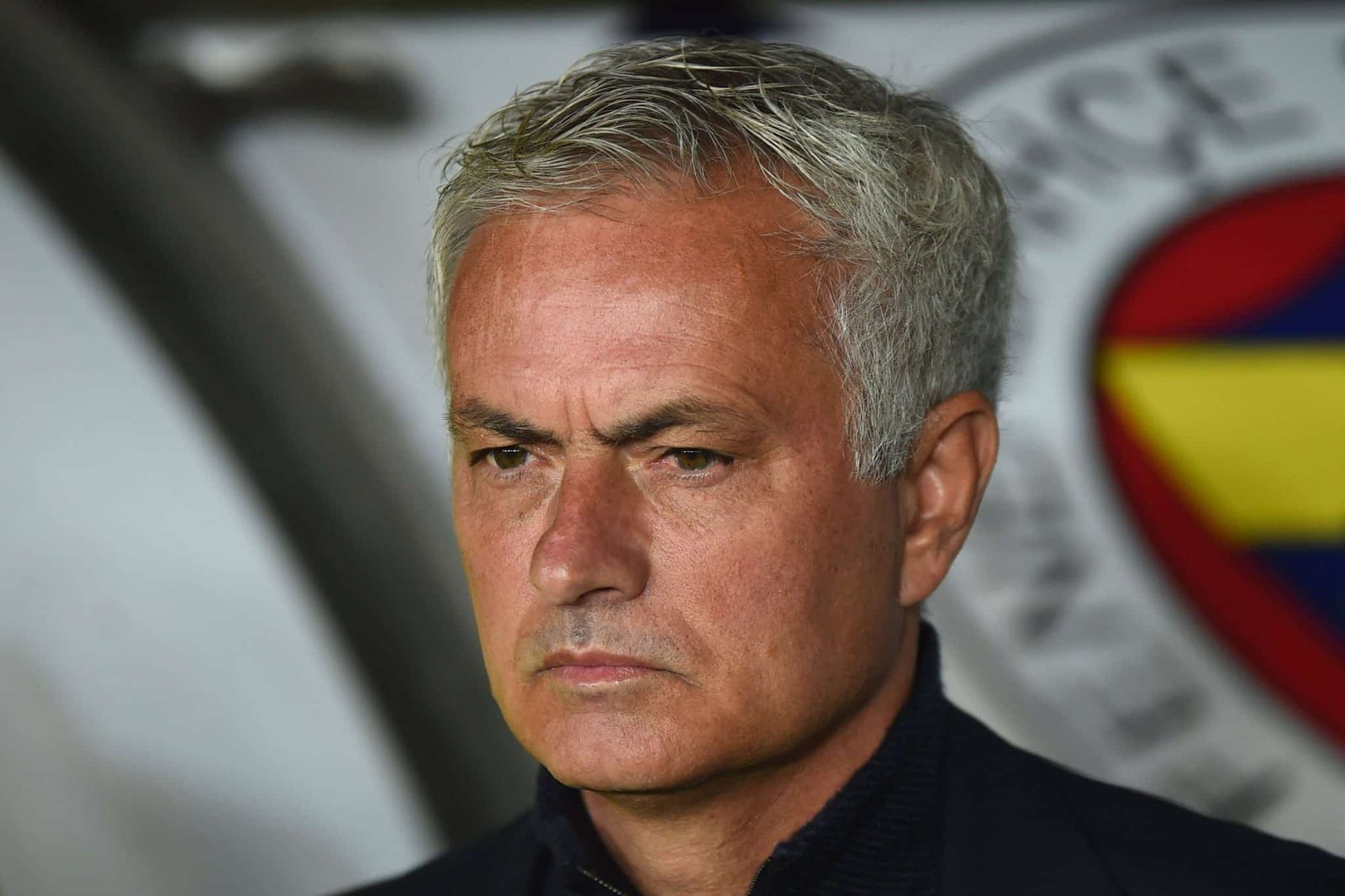 mesmo em vitória do Fenerbahçe, Mourinho detona arbitragem