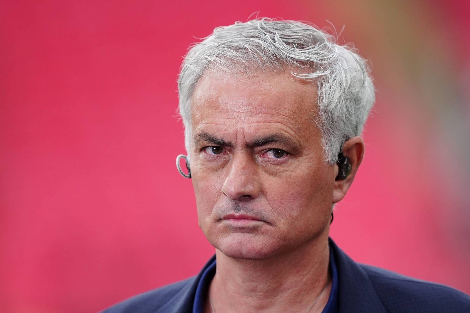 Mourinho ressalta amor por Guardiola, mas dispara sobre julgamento do City: ‘Eu quero justiça’