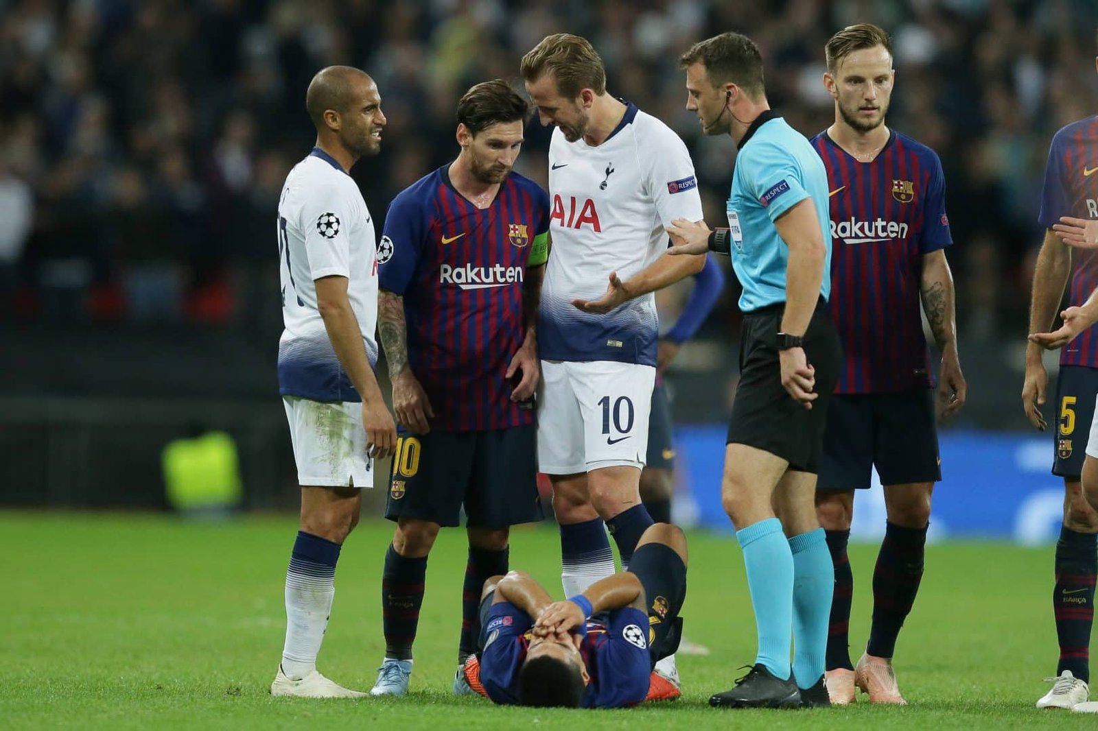 Como Cristiano Ronaldo e Messi inspiram Harry Kane na carreira