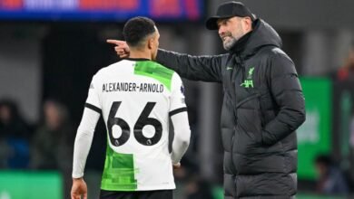 Klopp revela como reagiu às vaias a Alexander-Arnold no Liverpool
