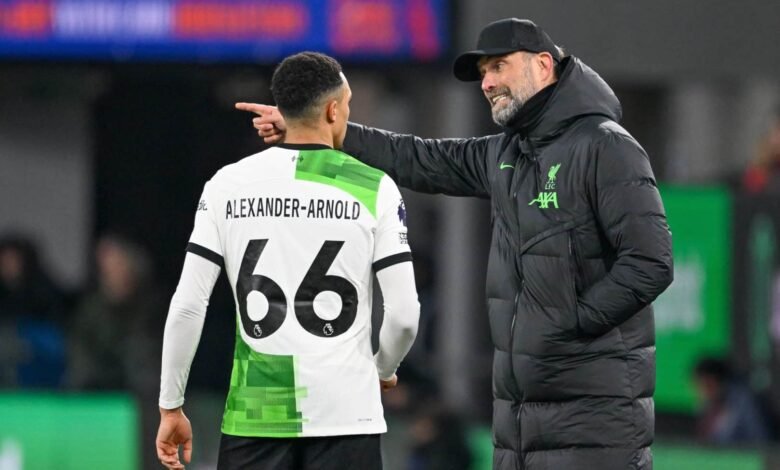 Klopp revela como reagiu às vaias a Alexander-Arnold no Liverpool Klopp revela como reagiu às vaias a Alexander-Arnold no Liverpool
