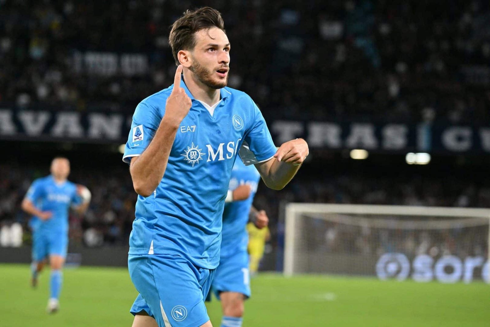 Conte x Fàbregas e clássico de gigantes na 2ª divisão inglesa agitam a sexta-feira; veja os jogos de hoje