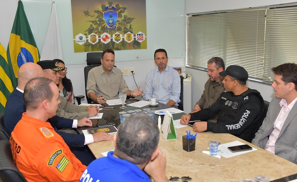Vilela discute parcerias na segurança pública de Aparecida