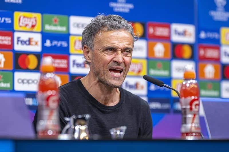 Técnico do PSG aceitaria reduzir salário para não falar com a imprensa e diz até o valor