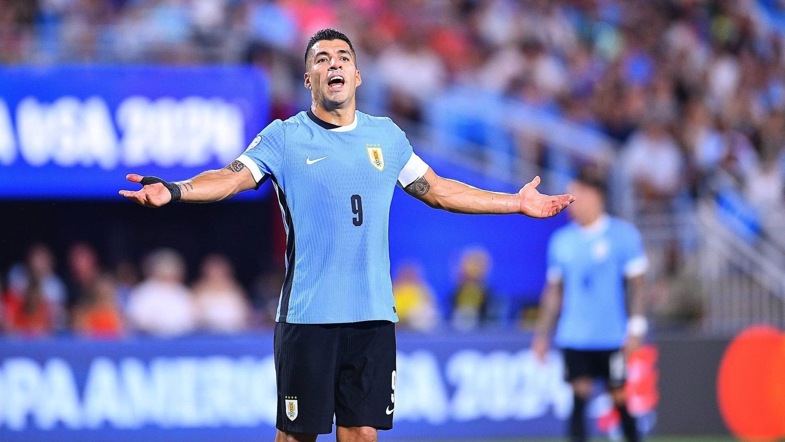 Trave evitou que despedida de Suárez no Uruguai fosse histórica como sua carreira