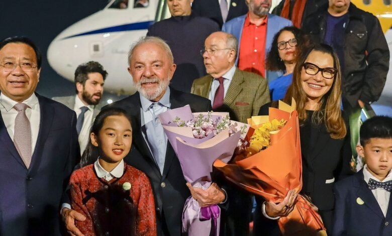 Lula chega a Pequim para encontro com Xi Jinping Lula chega a Pequim para encontro com Xi Jinping