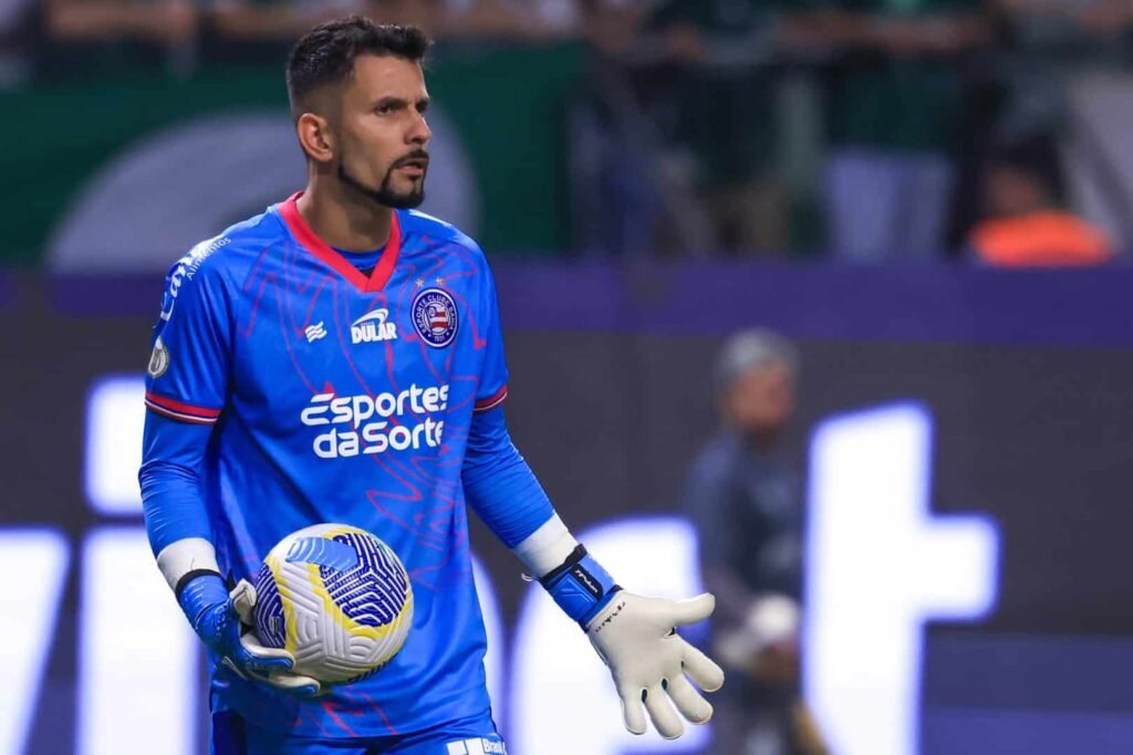 Goleiros roubam protagonismo no empate entre Bahia e Botafogo