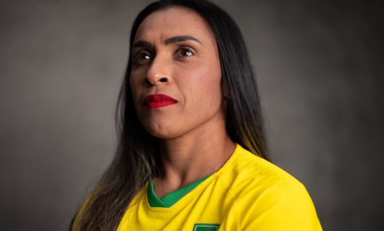 Marta é eleita a melhor da história do futebol pelo IFFHS Marta é eleita a melhor da história do futebol pelo IFFHS