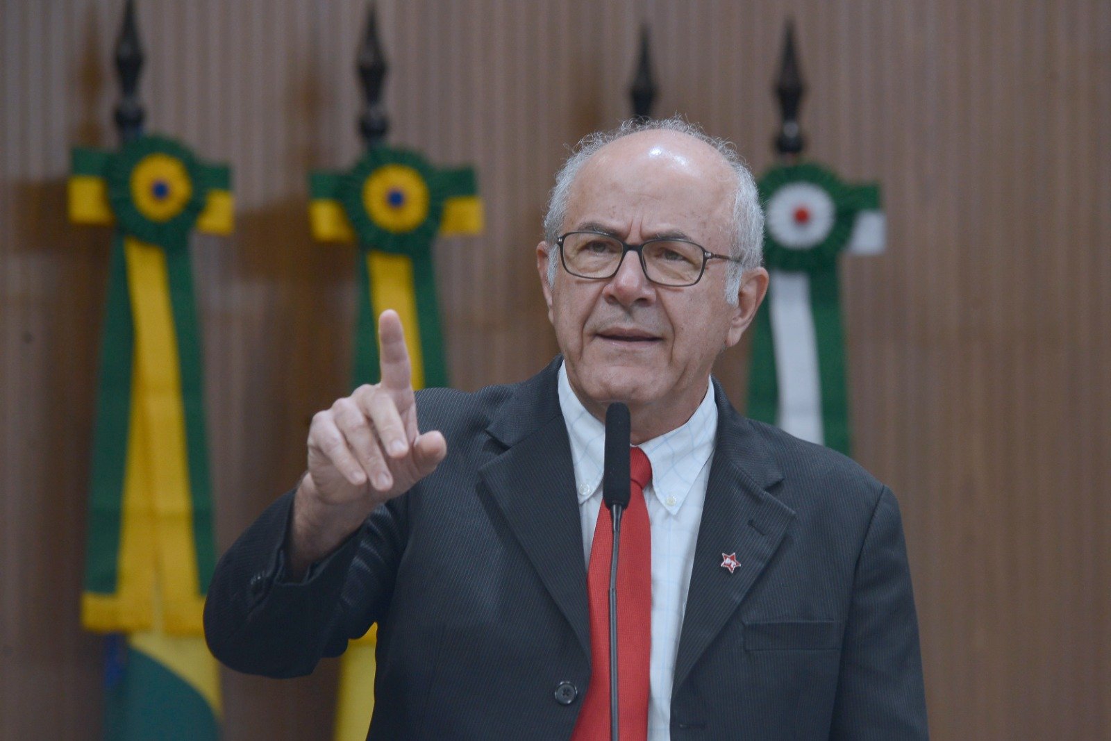 PEC da redução das horas de trabalho divide opinião em Goiás