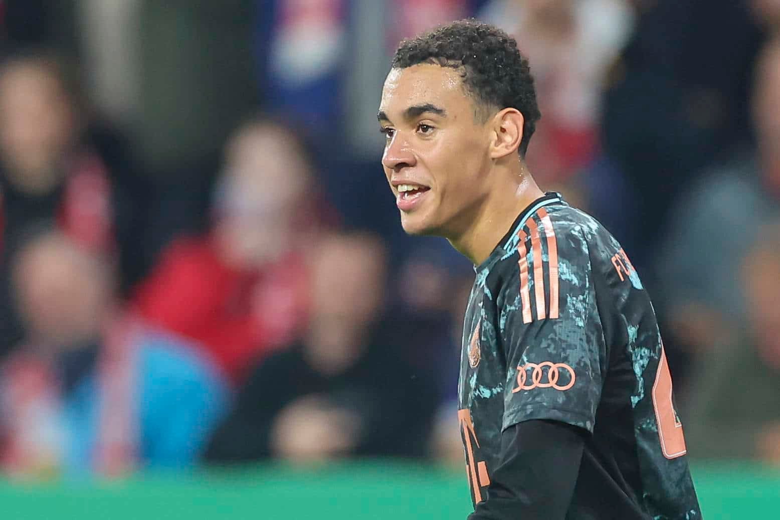 Com contrato indefinido, Musiala indica futuro no Bayern de Munique
