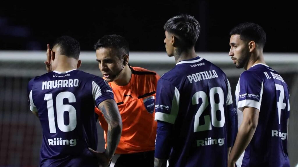 Suspensão? Prisão? O que pode acontecer com Bobadilla após acusação de xenofobia