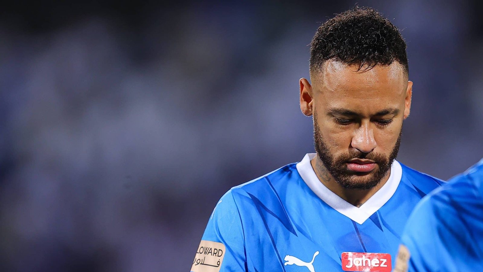 Neymar joga bem, mas sente lesão e deixa campo após menos de 30 minutos pelo Al-Hilal