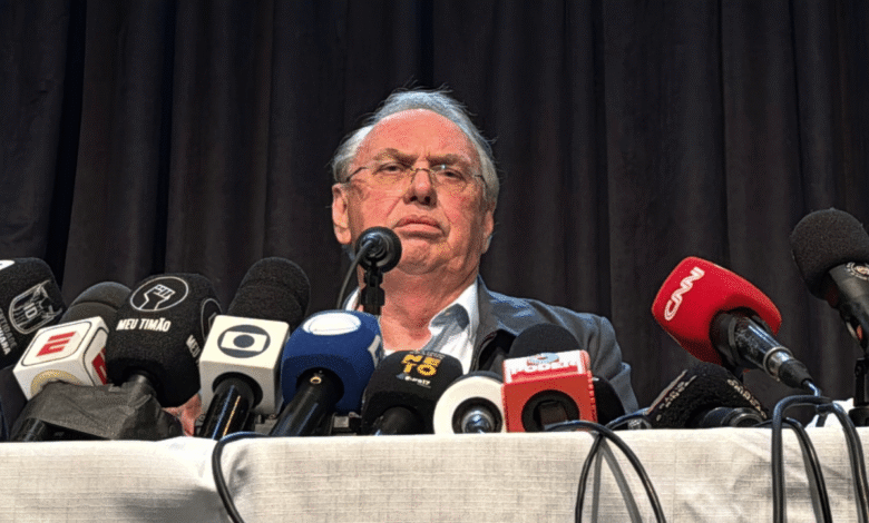 Corinthians tem dívida a curto prazo cinco vezes superior ao valor em caixa Corinthians tem dívida a curto prazo cinco vezes superior ao valor em caixa
