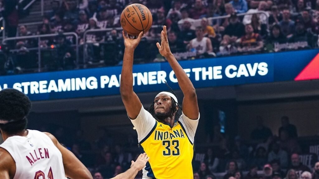 Pacers surpreendem Cavaliers e abrem semifinal do Leste com vitória