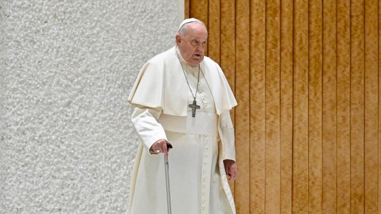 Papa Francisco morreu após AVC e falência cardíaca, diz Vaticano