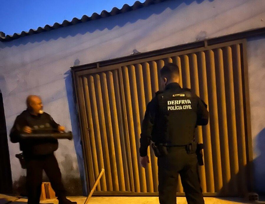 PC realiza operação contra comércio de peças e veículos roubados