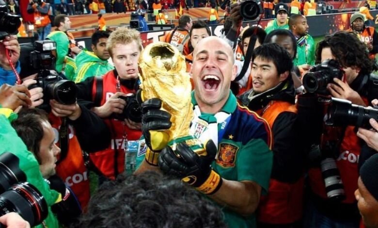 Campeão do mundo com a Espanha anuncia aposentadoria para virar técnico