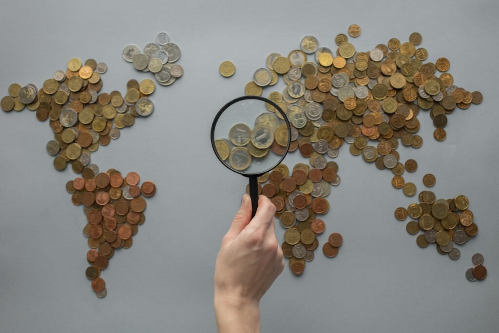 Economia global deve atingir taxa de crescimento de 3% em 2025, apontam economistas
