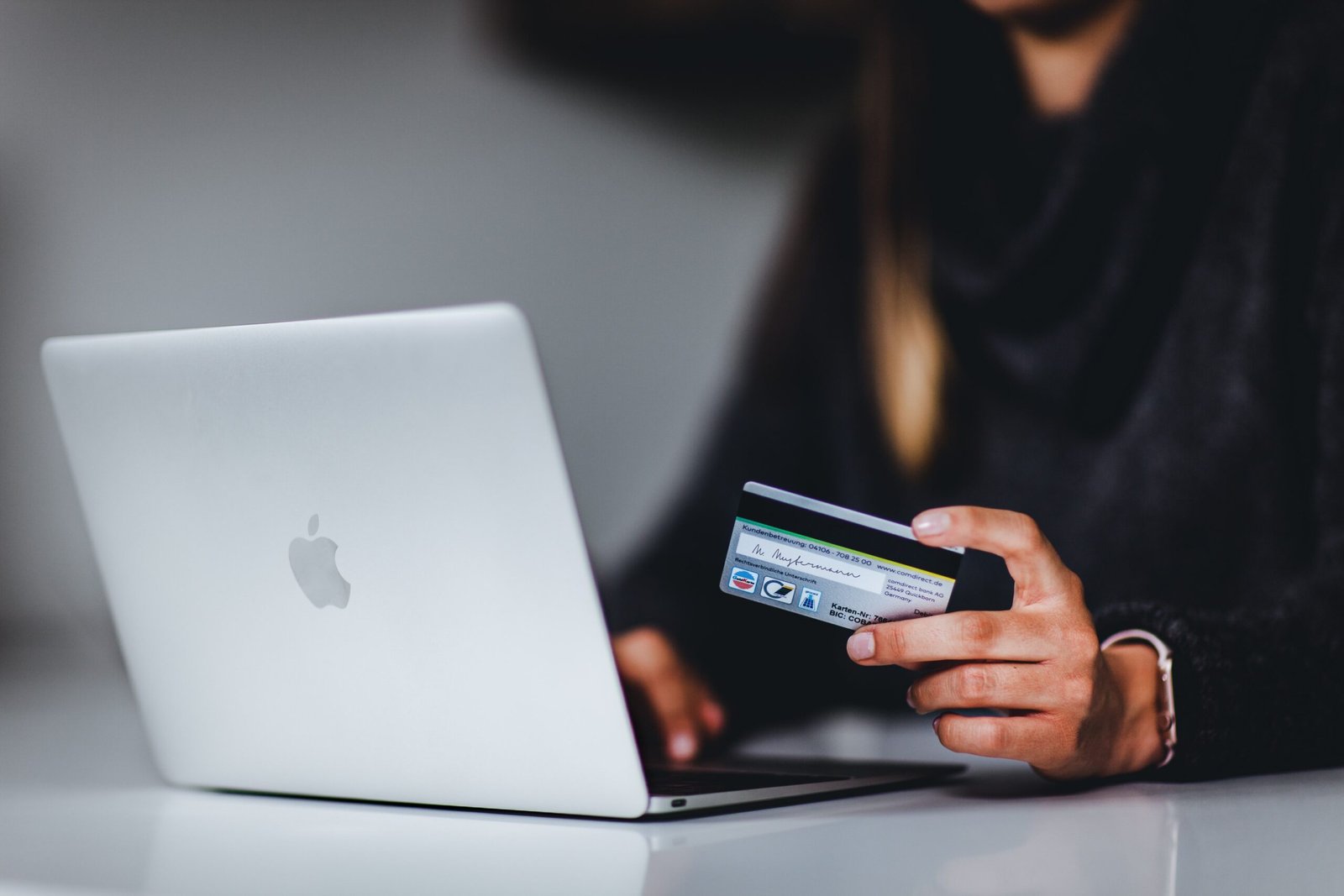 Tentativas de fraude no e-commerce brasileiro sobem 66% em agosto, diz pesquisa Tentativas de fraude no e-commerce brasileiro sobem 66% em agosto, diz pesquisa
