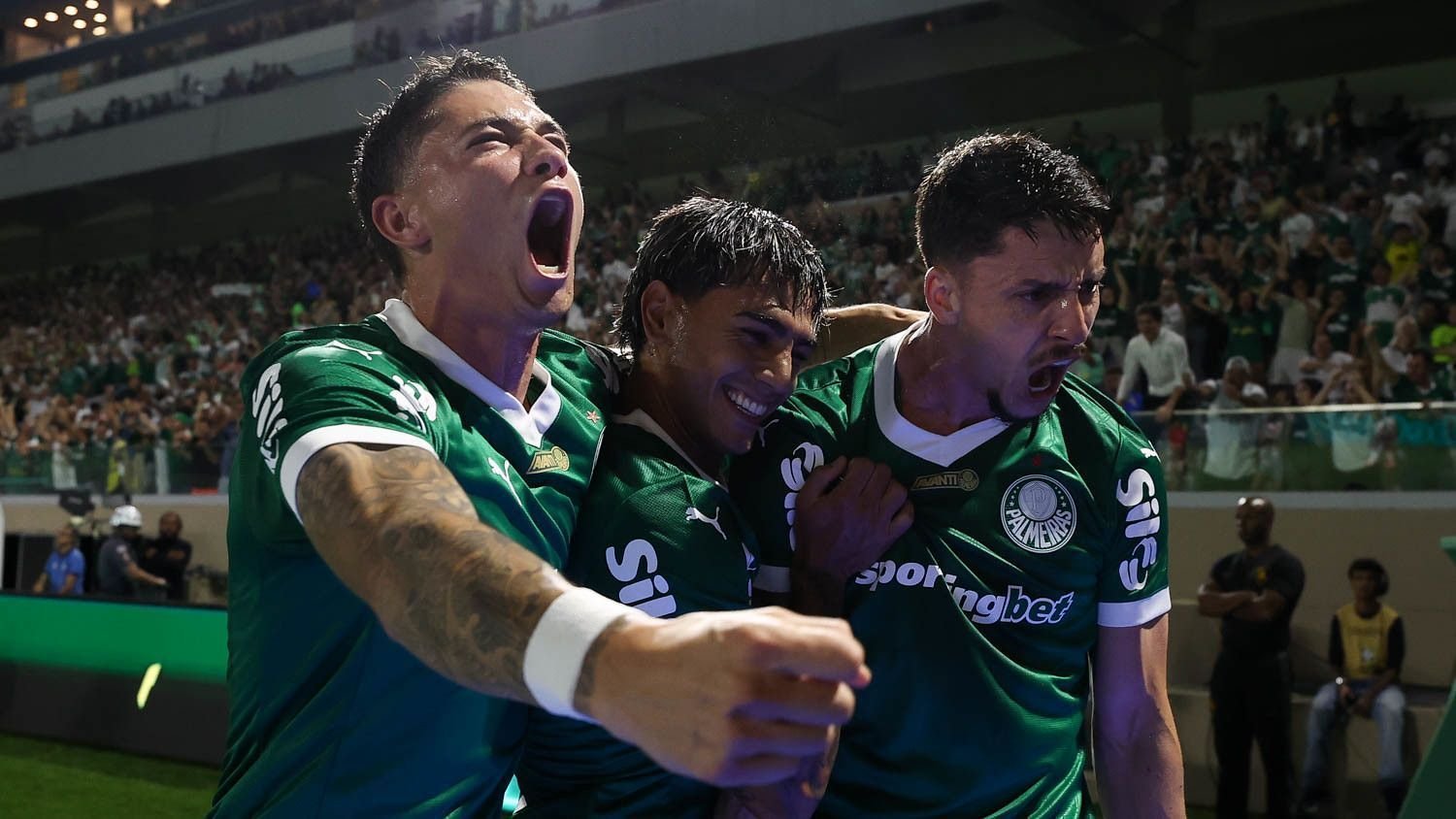 Com direito a “olé“, Palmeiras vence o Corinthians com autoridade