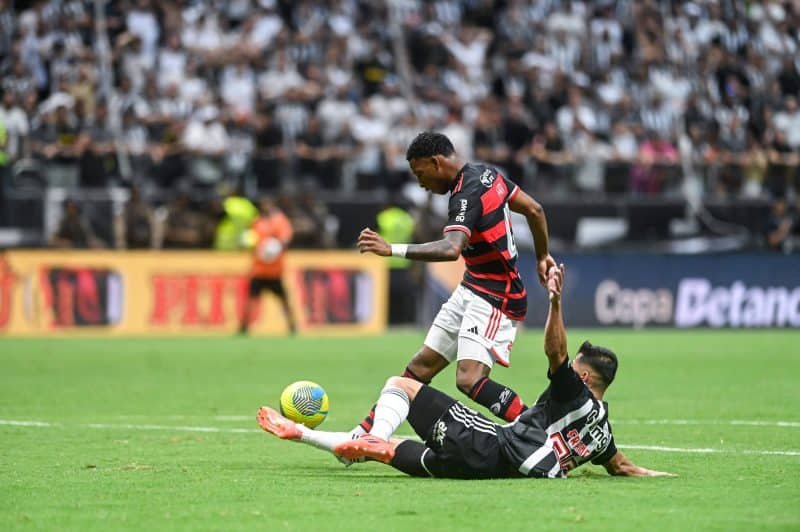 Plata marcou gol igual ao que garantiu o título da Copa do Brasil em treino na semana da decisão