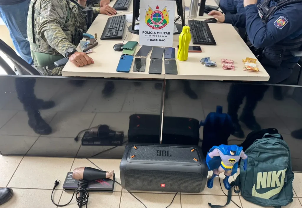Polícia Militar recupera veículo e bens de família | ac24horas