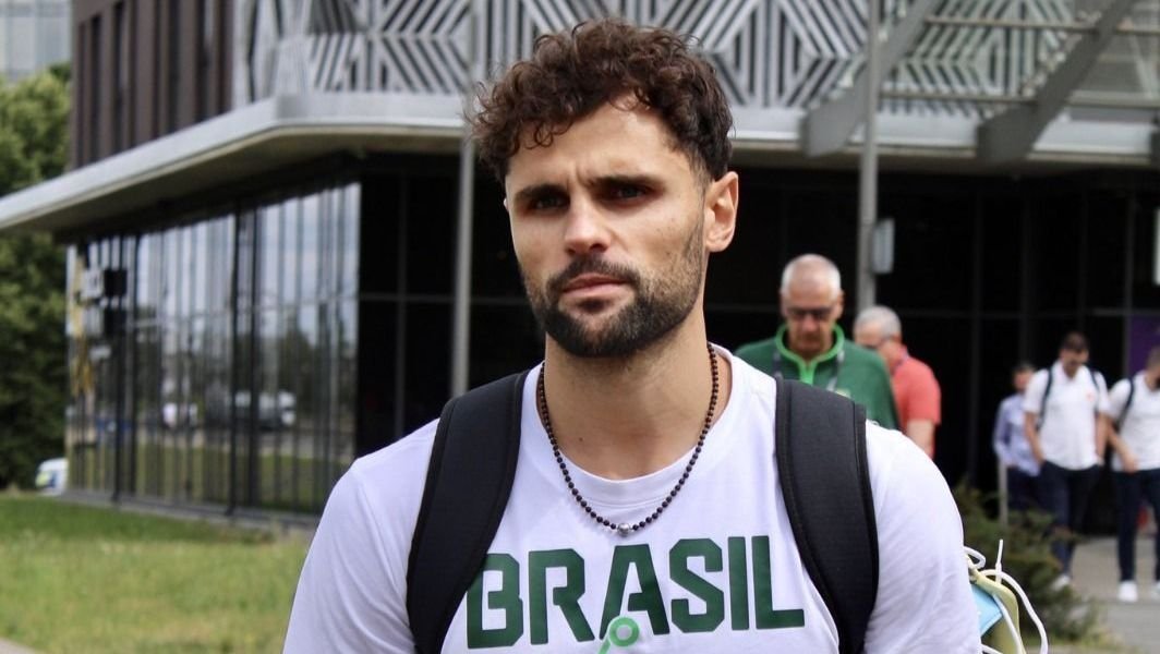 Armador da Seleção, Raulzinho sente lesão e perde o Pré-Olímpico de Basquete