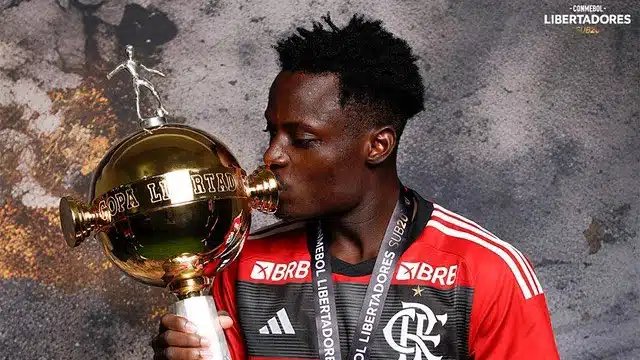Vem estreia? Shola será relacionado por Tite para Flamengo x Bolívar