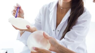 Como funciona o implante de silicone colocado em consultório?