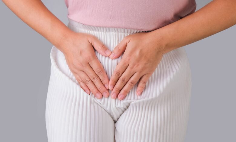 70% das mulheres sofrem com coceira e outros sintomas na região genital 70% das mulheres sofrem com coceira e outros sintomas na região genital