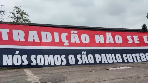 Torcida do São Paulo provoca Botafogo antes de decisão: “Tradição não se compra“