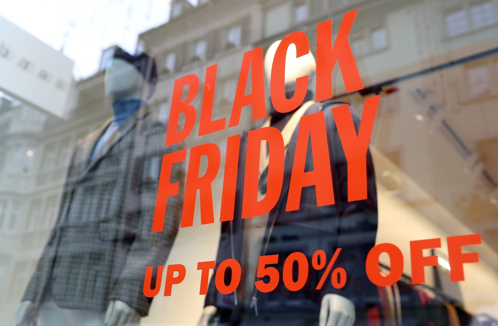 EUA bate recorde de movimento pré-Black Friday, com US$ 6,1 bilhões, mostra levantamento