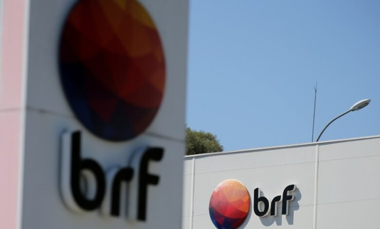Marfrig e BRF anunciam fusão de negócios Marfrig e BRF anunciam fusão de negócios
