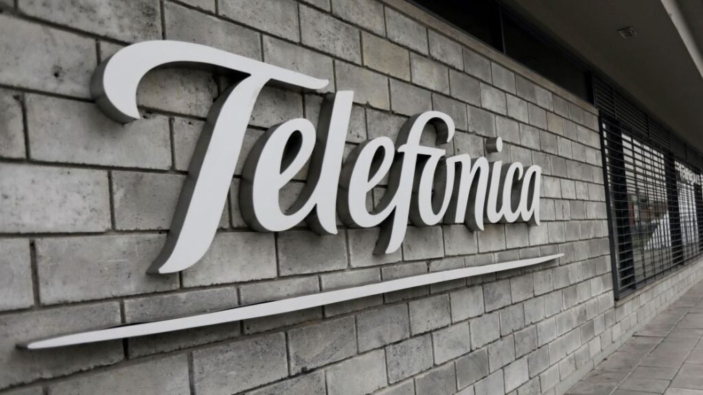 Telefônica arrecada R$ 949 mi em leilão de ações