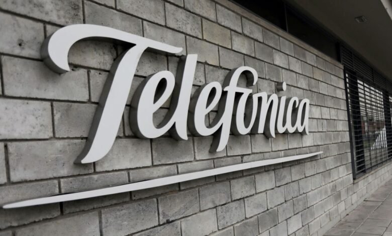 Telefônica arrecada R$ 949 mi em leilão de ações