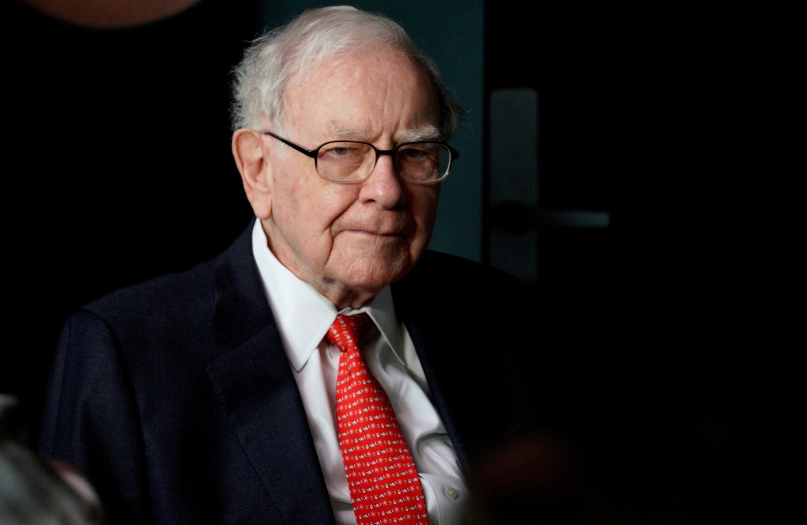Caixa da Berkshire, de Warren Buffett, chega a US$ 325 bilhões e bate recorde