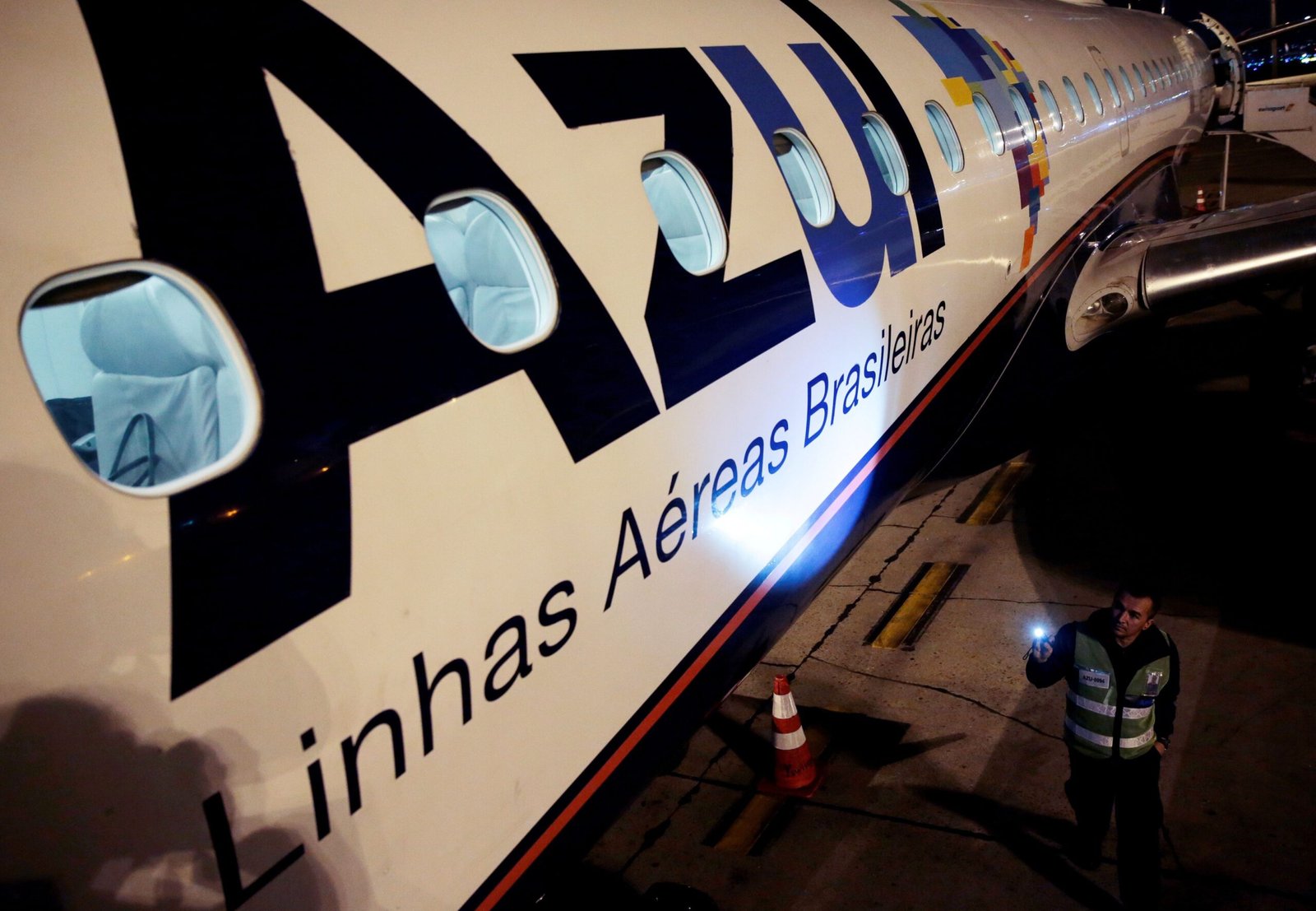 Azul confirma que oferta de ações movimenta R$ 1,6 bilhão