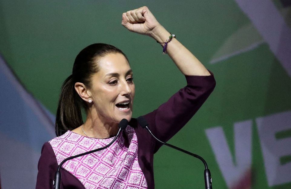 Claudia Sheinbaum defende a estratégia de não violência diante dos cartéis do México