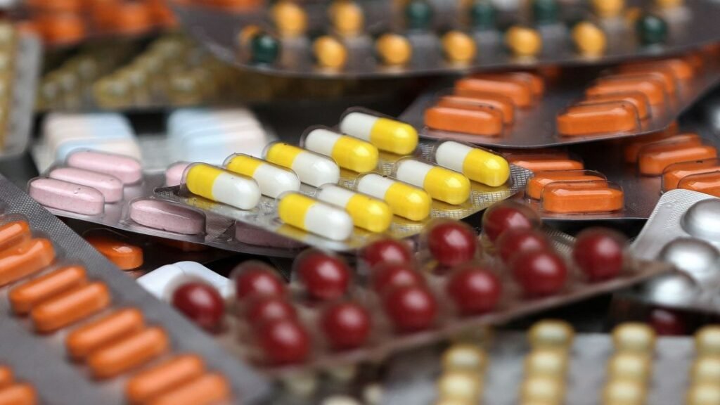 Nanoplásticos podem prejudicar o efeito dos antibióticos, aponta estudo