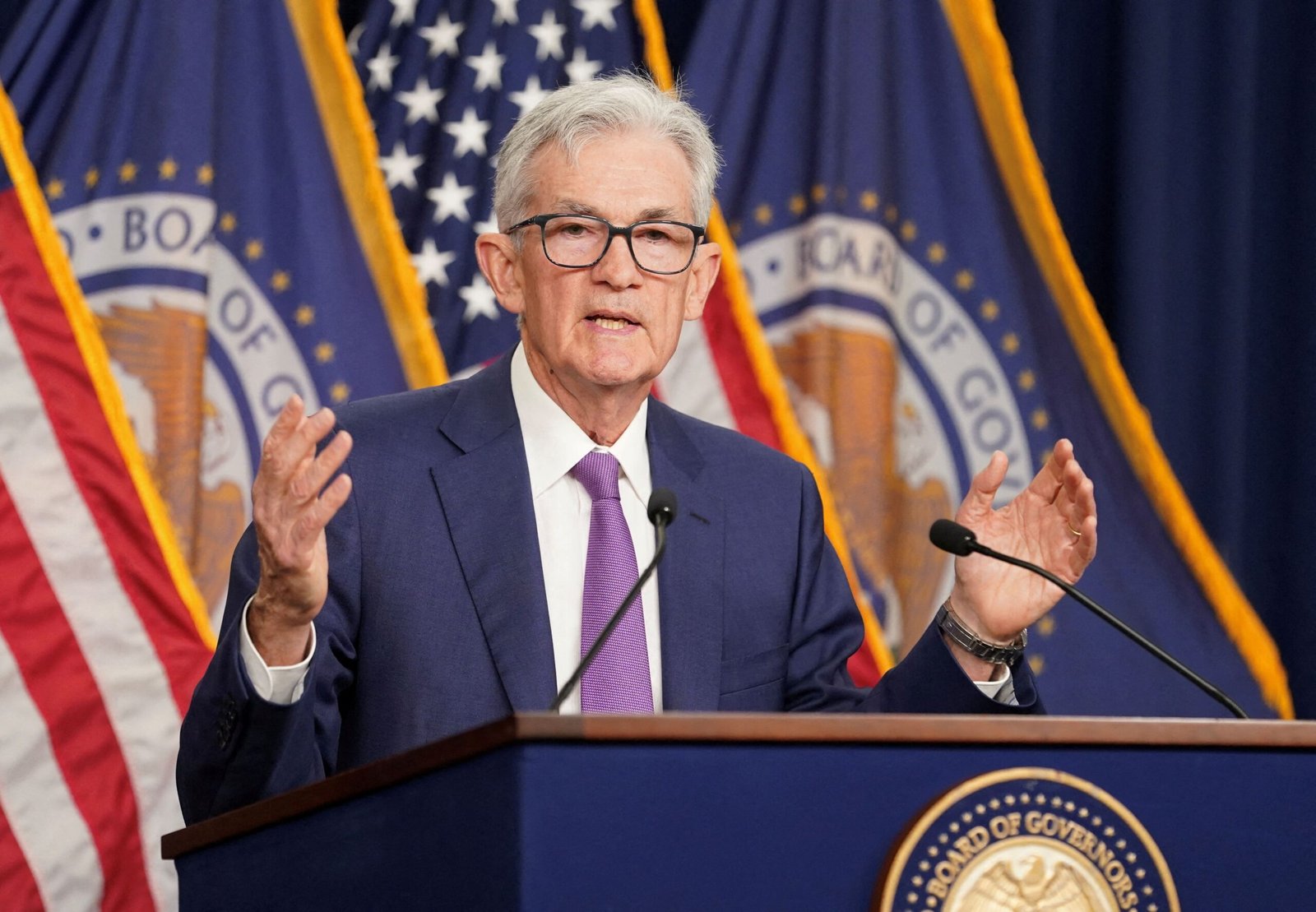 Trump afirma que não pretende “demitir” presidente do Fed, Jerome Powell