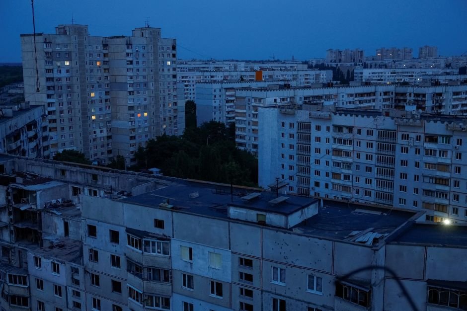 Ataque da Rússia em Kharkiv deixa três mortos e nove feridos, dizem promotores
