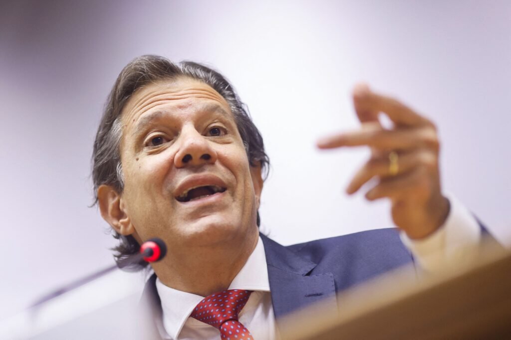 Vamos nos debruçar na reforma do imposto de renda em 2025, diz Haddad