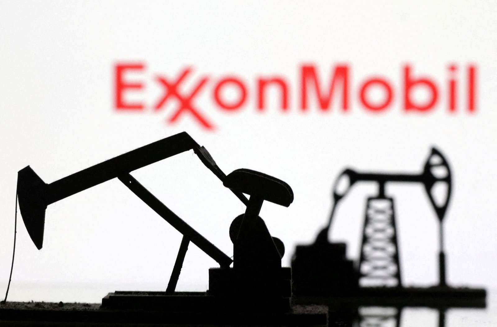 ExxonMobil supera expectativa de lucro, mas receita decepciona